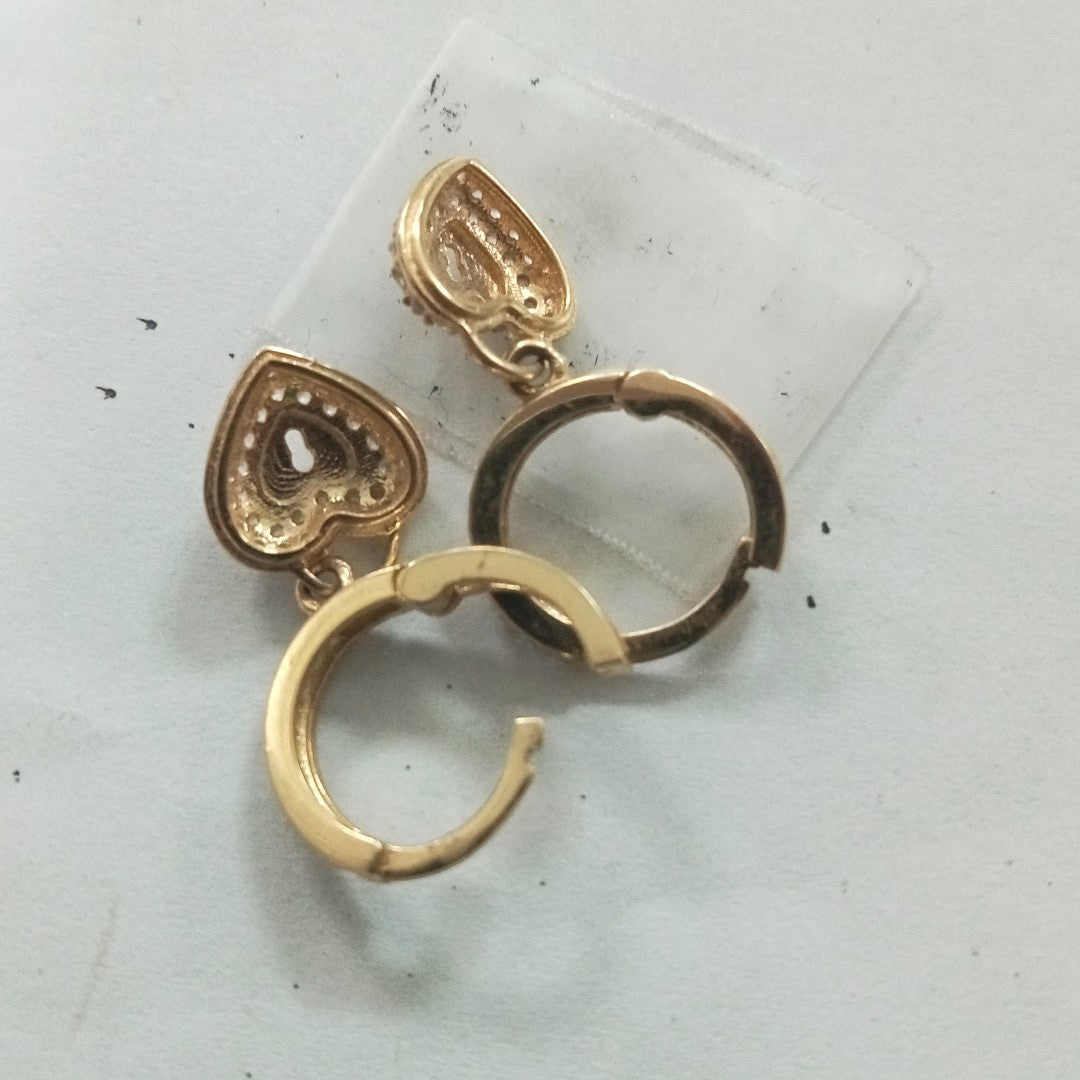 HUGGIES ORO 14K 2.8 (NUEVO)