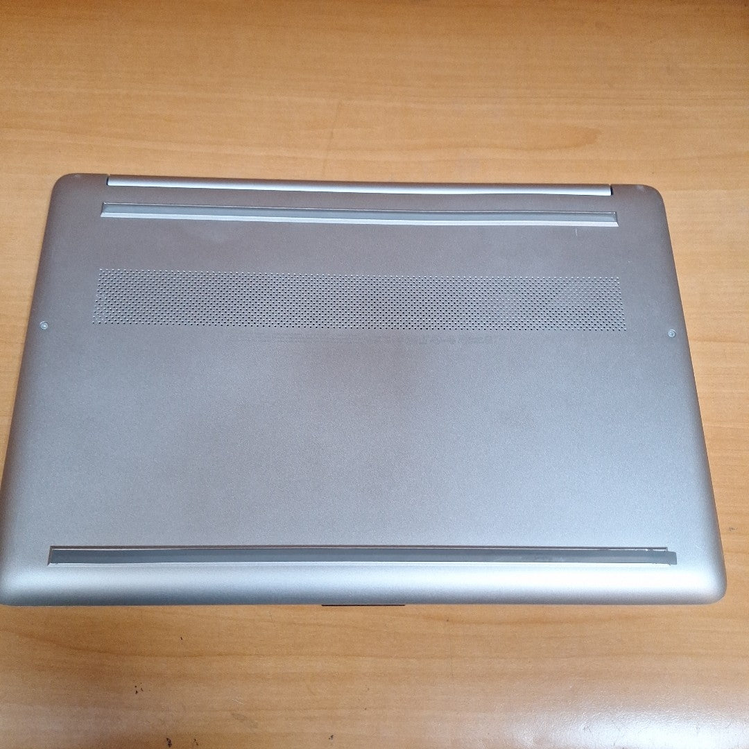 LAPTOP HP 15-EF1501LA (2022) 256 GB SSD 8 GB RAM (SEMINUEVO)