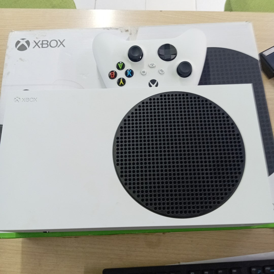 CONSOLA DE VIDEOJUEGO MICROSOFT XBOX SERIES S 512 GB SSD (SEMINUEVO)