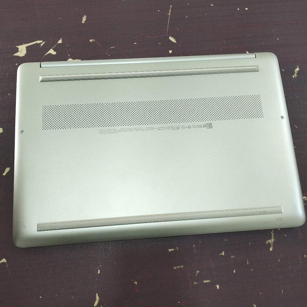 LAPTOP HP 15-EF2518LA (2023) 256 GB SSD 12 GB RAM (SEMINUEVO)