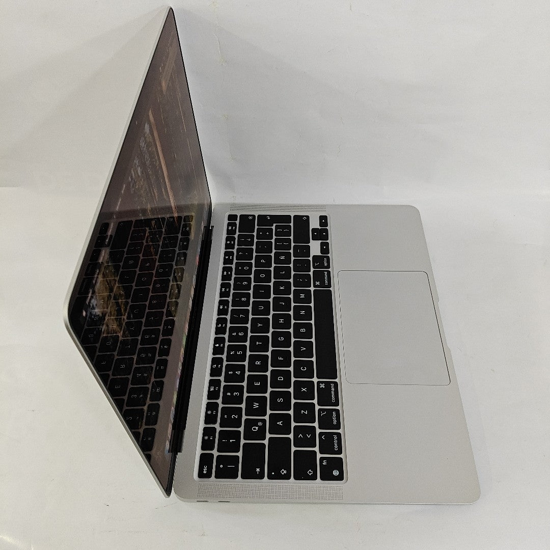 LAPTOP APPLE MACBOOK AIR 13" 2020 3.2 A2337 256 GB SSD 8 GB RAM (SEMINUEVO)