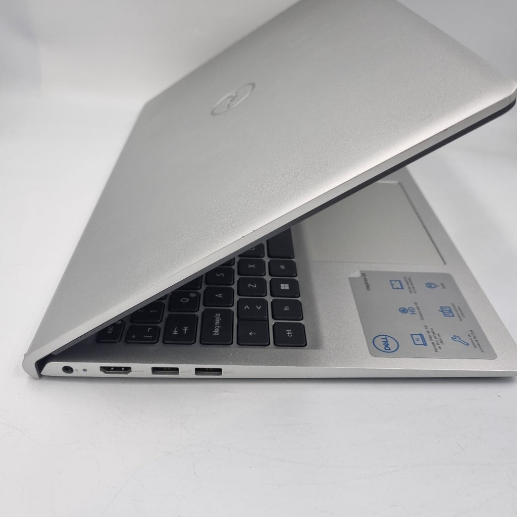 LAPTOP DELL INSPIRON 15 3520 (2024) 512 GB SSD 16 GB RAM (SEMINUEVO)