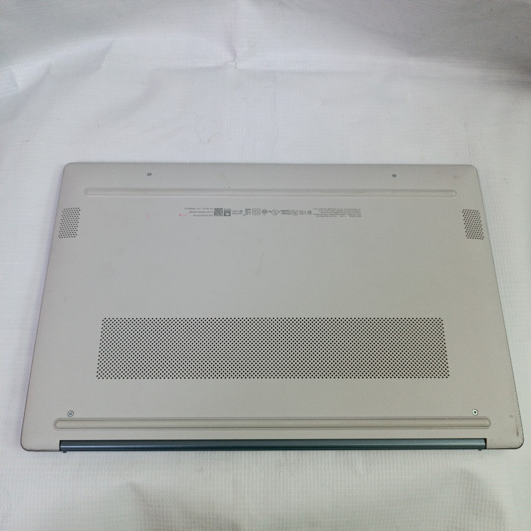 LAPTOP HP 15-FD0000LA (2024) 512 GB SSD 8 GB RAM (SEMINUEVO)