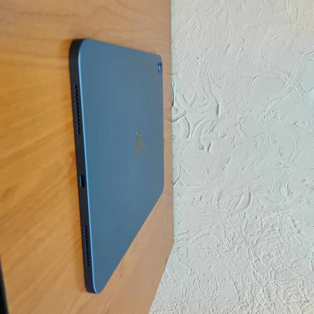TABLETA APPLE IPAD A16 A3354 (2025) 128 GB 6 GB RAM (SEMINUEVO)