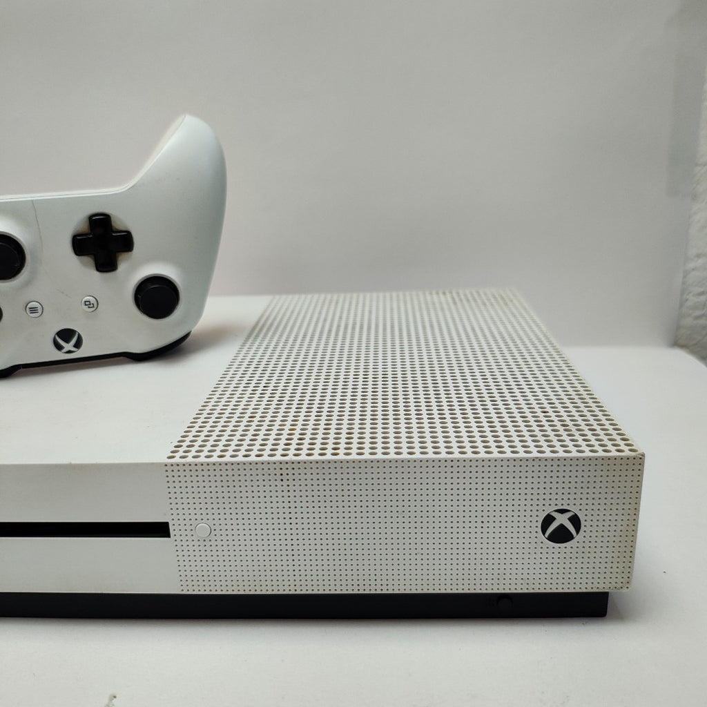 CONSOLA DE VIDEOJUEGO MICROSOFT XBOX ONE S 1 TB (SEMINUEVO)