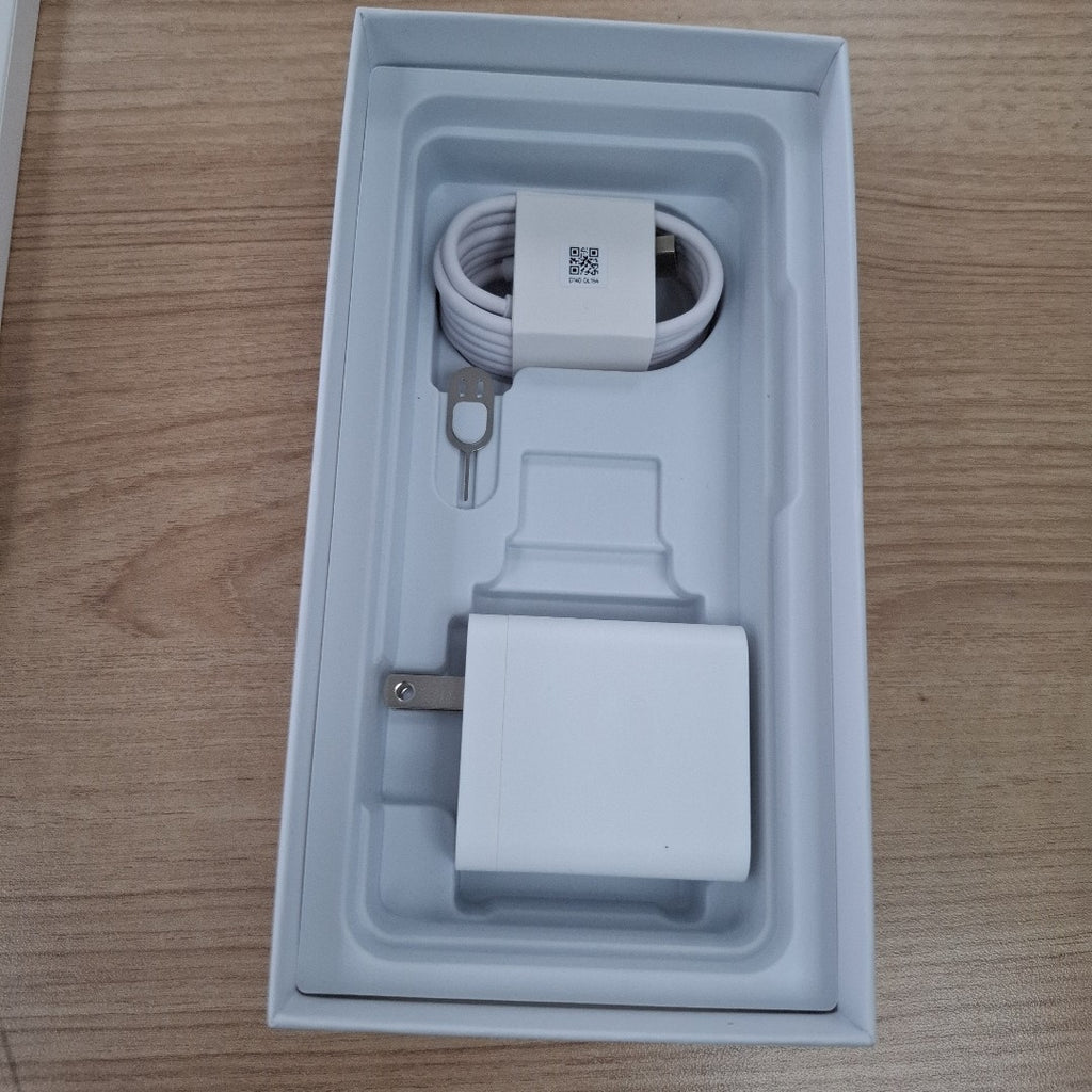 CELULAR OPPO  RENO 13F 5G CPH2699 (2025) 256 GB 12 GB RAM (SEMINUEVO)