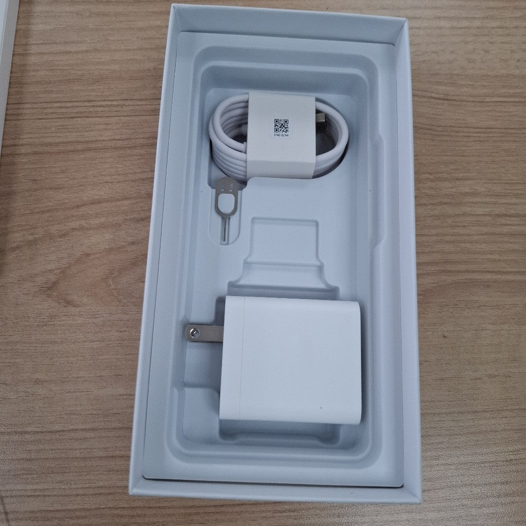 CELULAR OPPO  RENO 13F 5G CPH2699 (2025) 256 GB 12 GB RAM (SEMINUEVO)