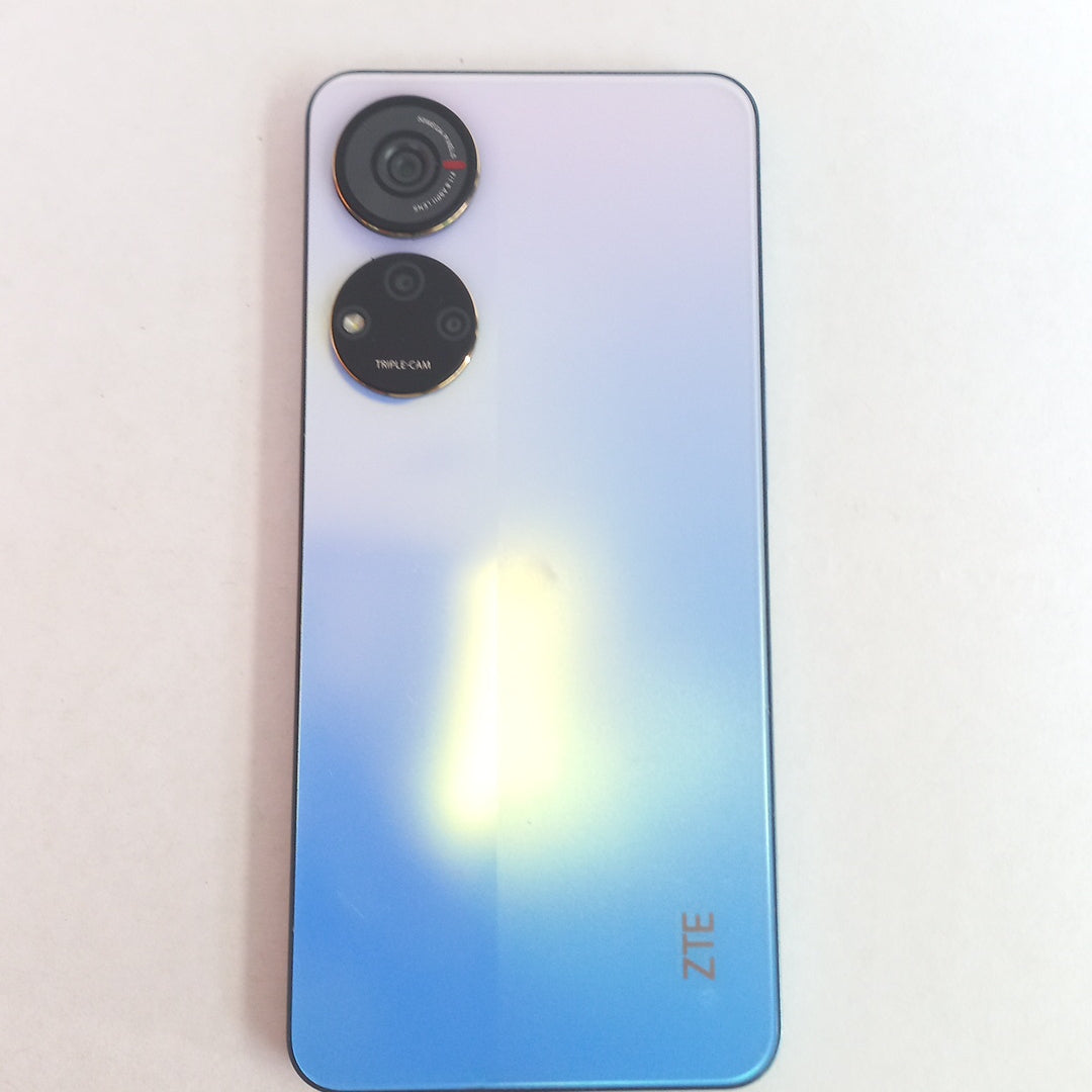 CELULAR ZTE AXON 40 SE 9047 (2022) 128 GB 4 GB RAM (SEMINUEVO)