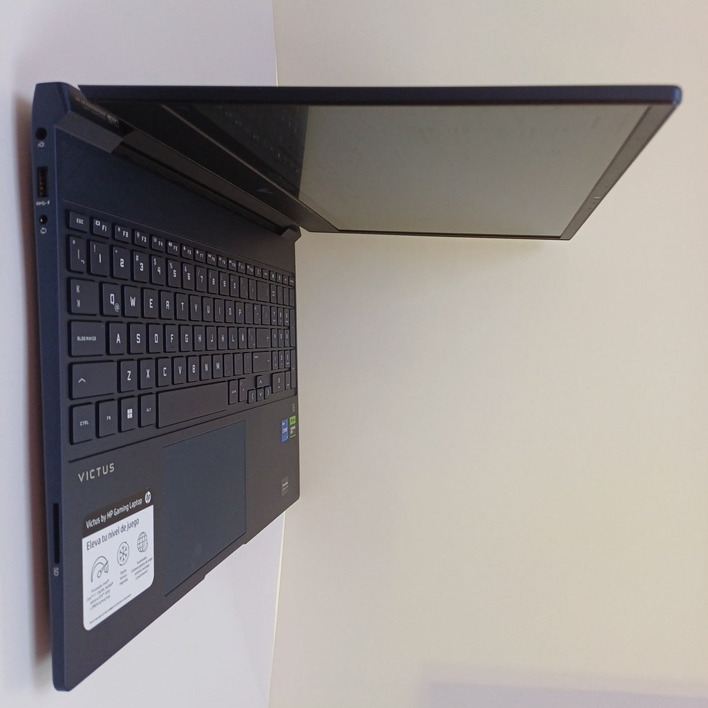 LAPTOP HP VICTUS 15-FA1096LA (2024) 1 TB SSD 16 GB RAM (SEMINUEVO)