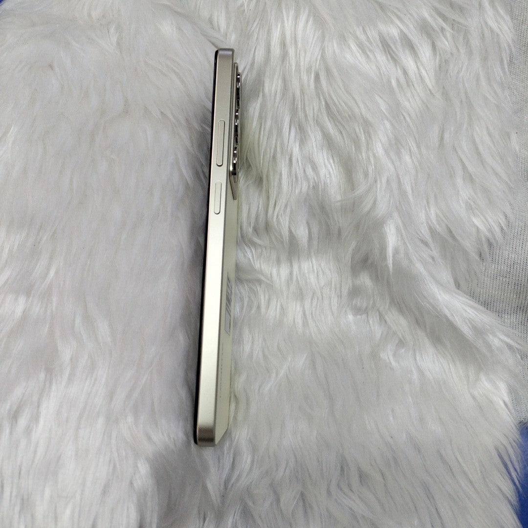 CELULAR REALME C75 RMX3941 (2025) 256 GB 8 GB RAM (SEMINUEVO)