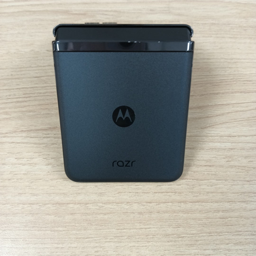 CELULAR MOTOROLA RAZR+ XT2321-5 (2023) 256 GB 8 GB RAM (SEMINUEVO)