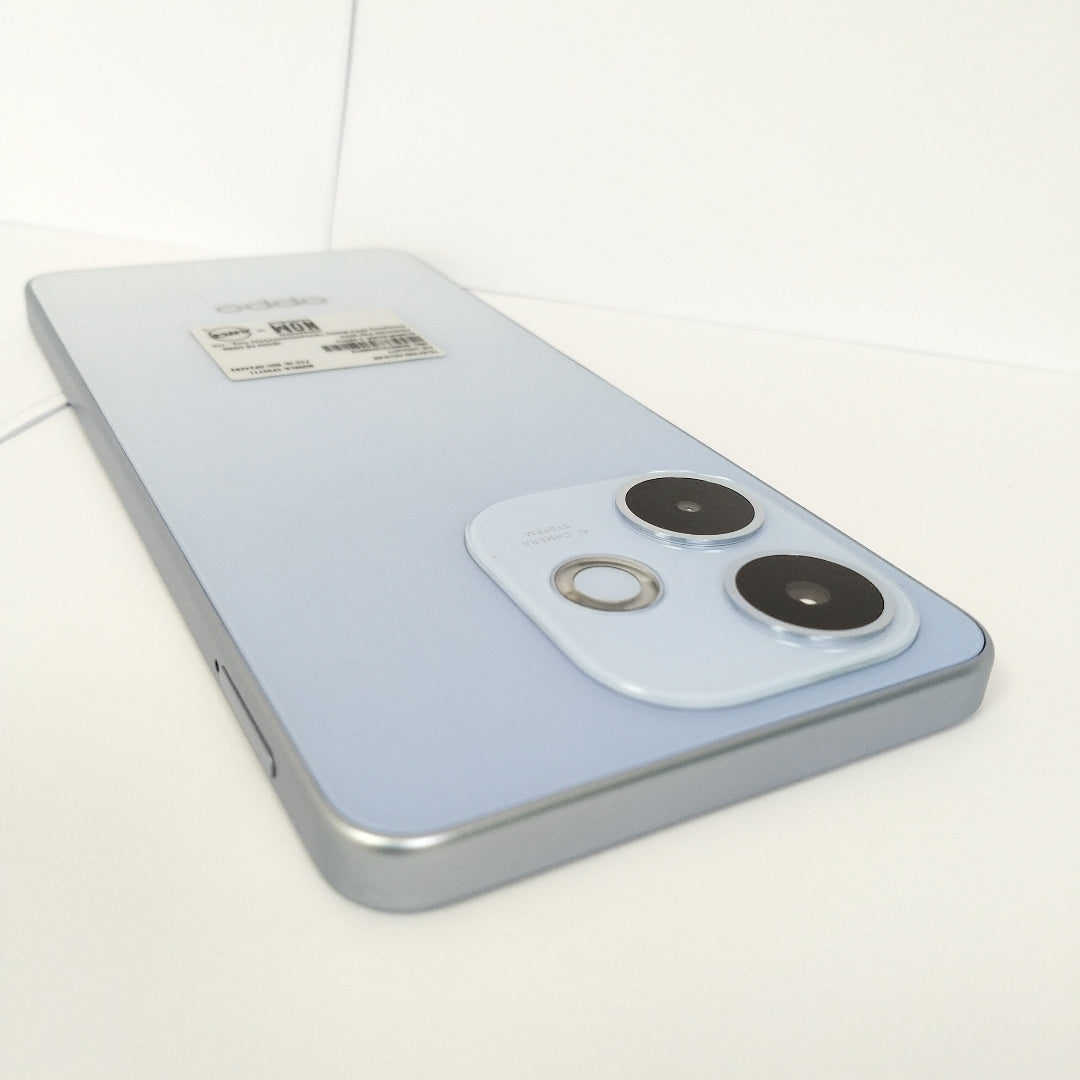 CELULAR OPPO  A5 PRO CPH2711 (2025) 256 GB 8 GB RAM (SEMINUEVO)