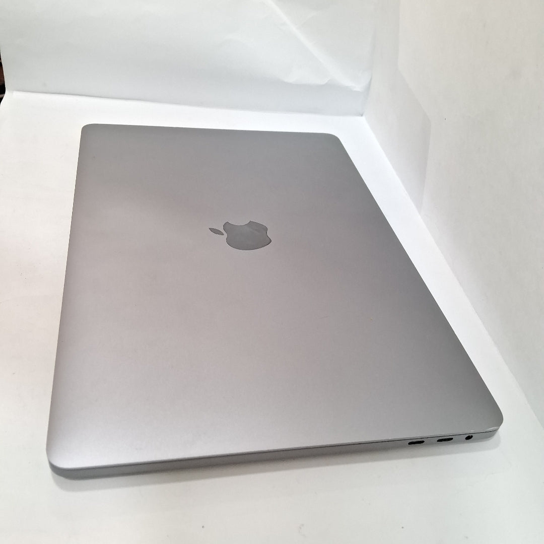 LAPTOP APPLE MACBOOK PRO 13" 2020 2.0 A2251 512 GB SSD 16 GB RAM (SEMINUEVO)