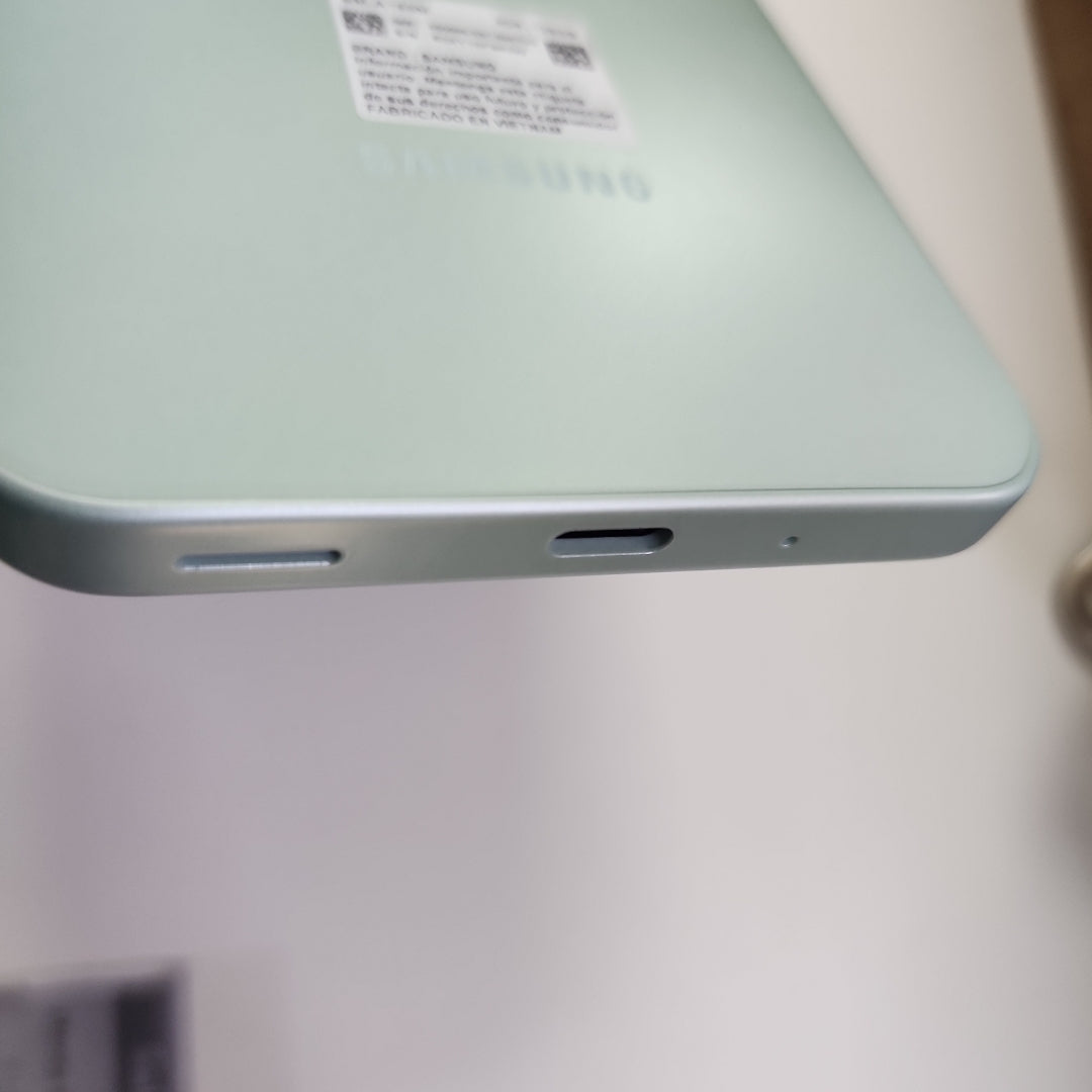 CELULAR SAMSUNG GALAXY A16 SM-A165M (2024) 128 GB 4 GB RAM (SEMINUEVO)
