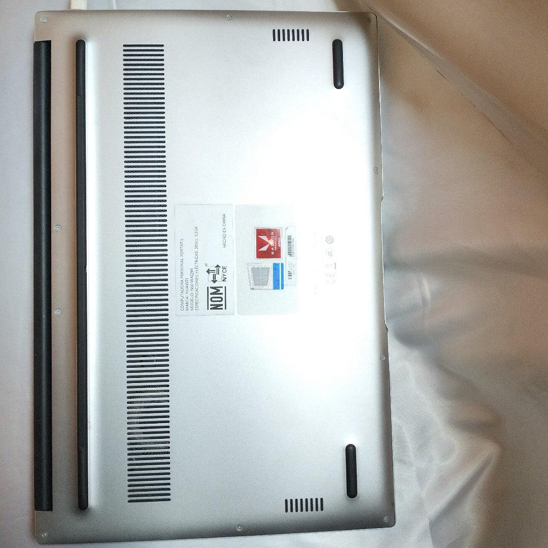 LAPTOP HUAWEI MATEBOOK D14 NBL-WAQ9R (2022) 512 GB SSD 8 GB RAM (SEMINUEVO)