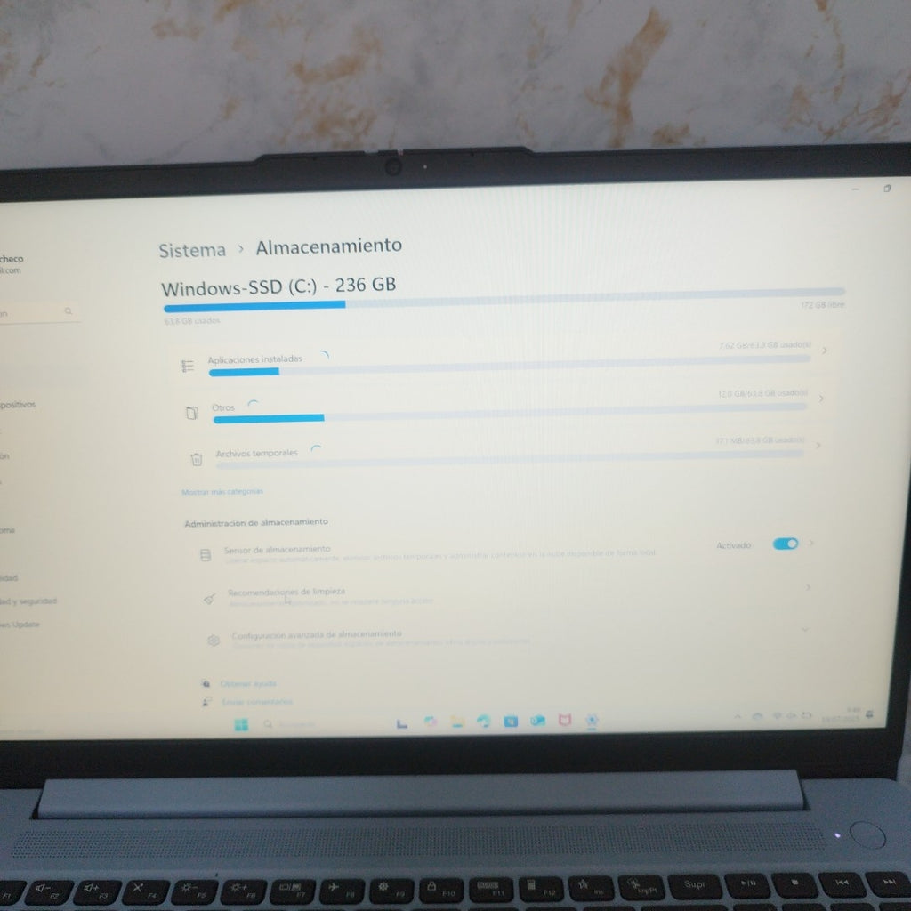 LAPTOP LENOVO IDEAPAD SLIM 3 15IAN8 (2024) 256 GB SSD 8 GB RAM