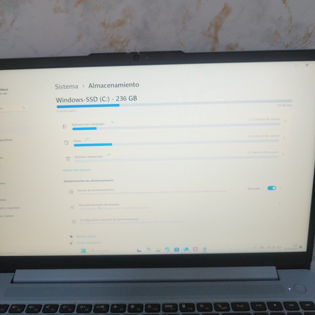 LAPTOP LENOVO IDEAPAD SLIM 3 15IAN8 (2024) 256 GB SSD 8 GB RAM
