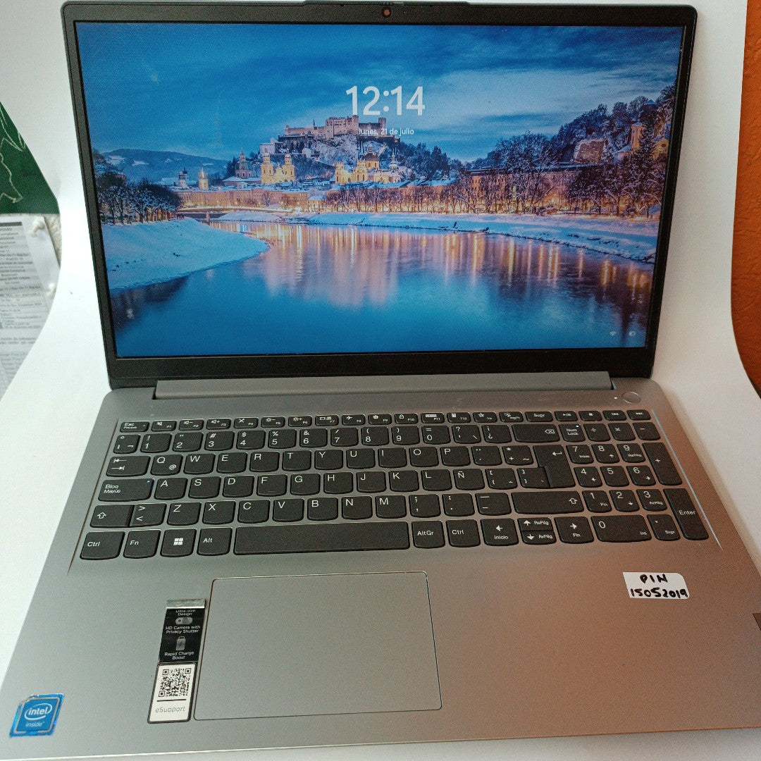 LAPTOP LENOVO IDEAPAD 1 15IGL7 (2023) 256 GB SSD 8 GB RAM (SEMINUEVO)