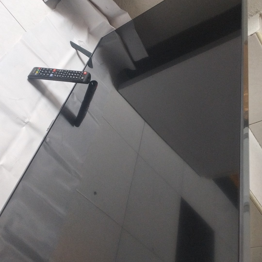 PANTALLA SAMSUNG UN43AU7000F (2022) 43" LED 4K (SEMINUEVO)