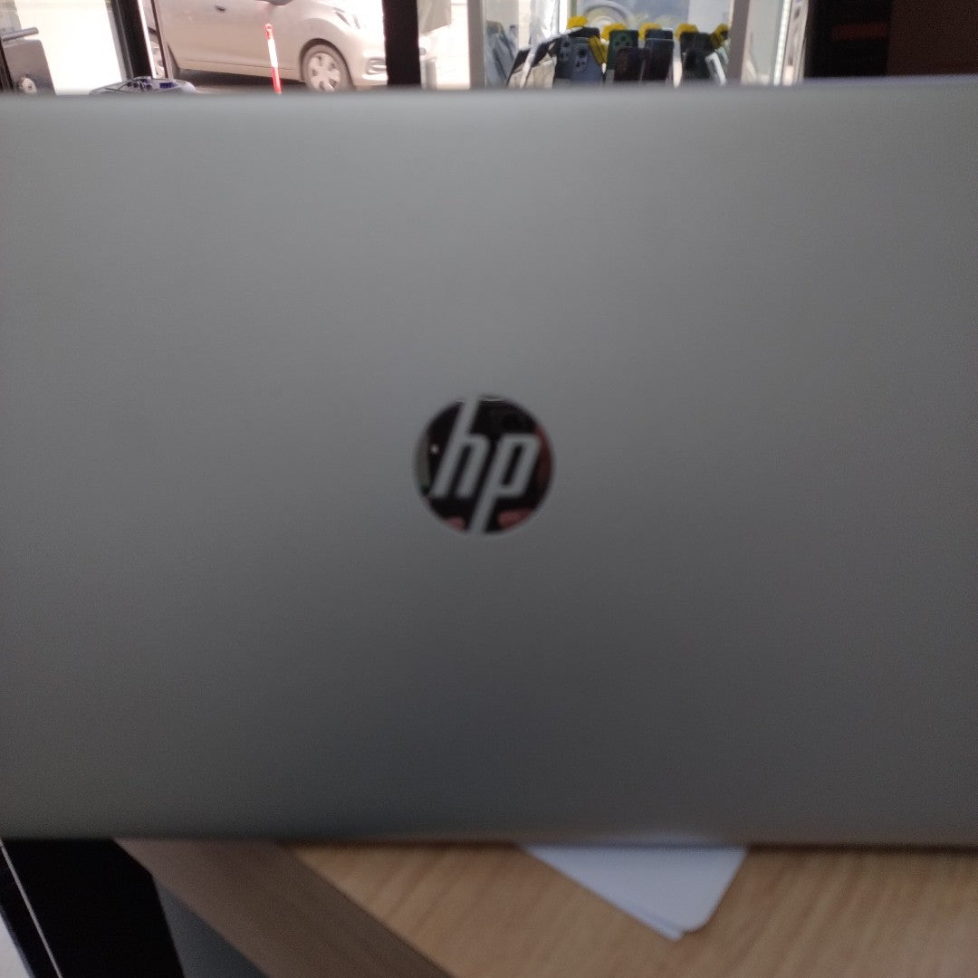 LAPTOP HP 15-EF2519LA (2022) 512 GB SSD 8 GB RAM (SEMINUEVO)
