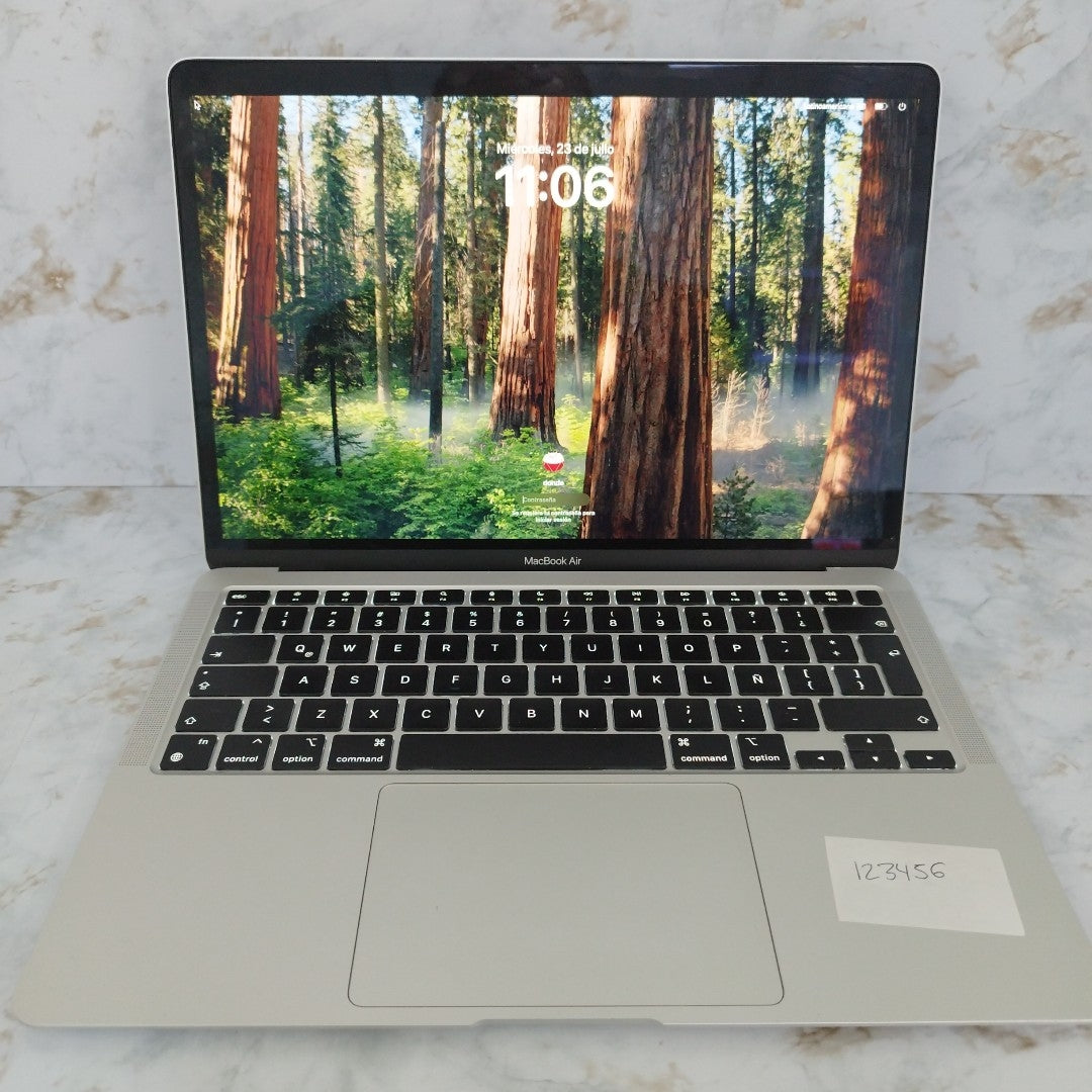 LAPTOP APPLE MACBOOK AIR 13" 2020 3.2 A2337 256 GB SSD 8 GB RAM (SEMINUEVO)
