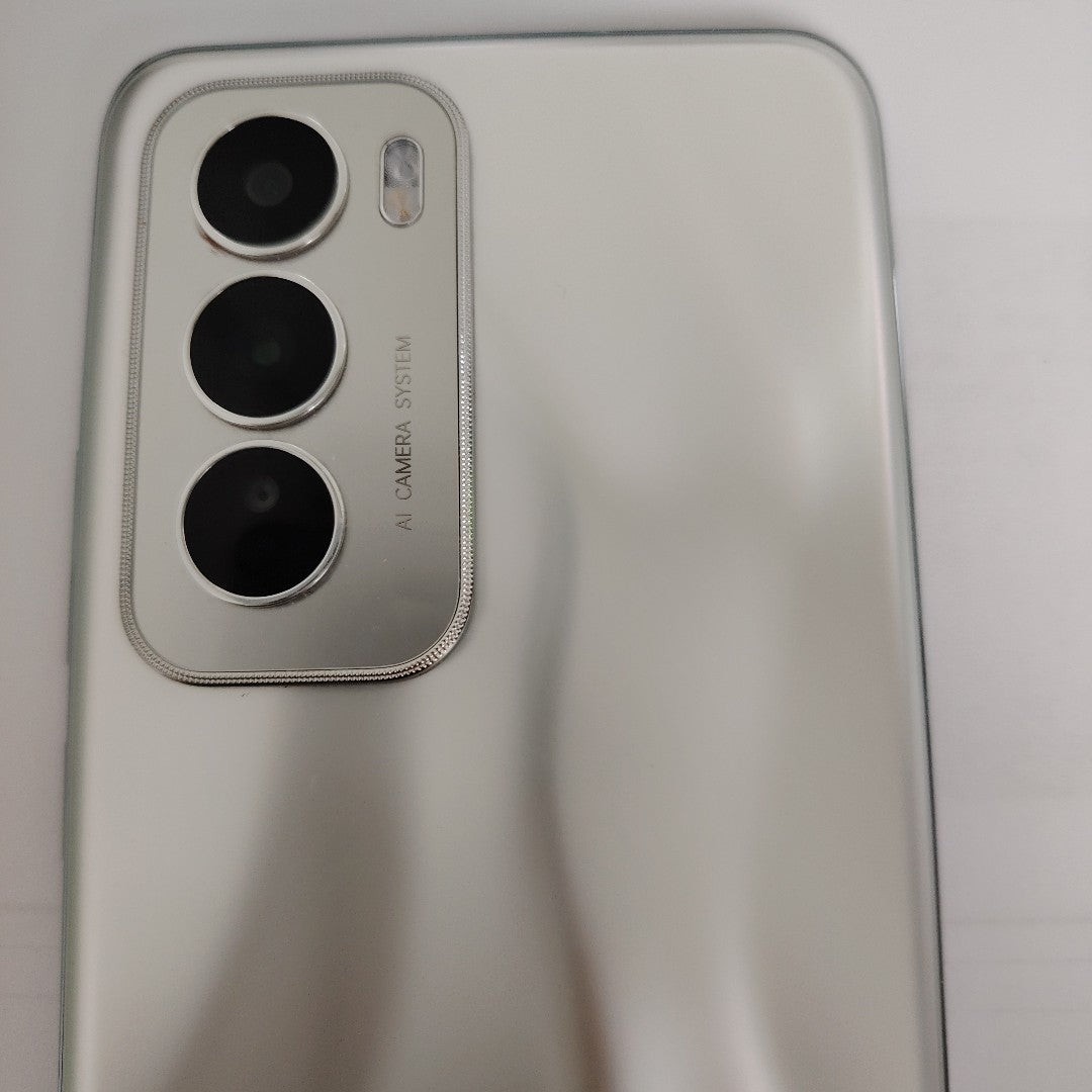 CELULAR OPPO   RENO12 5G CPH2625 (2024) 512 GB 12 GB RAM (SEMINUEVO)