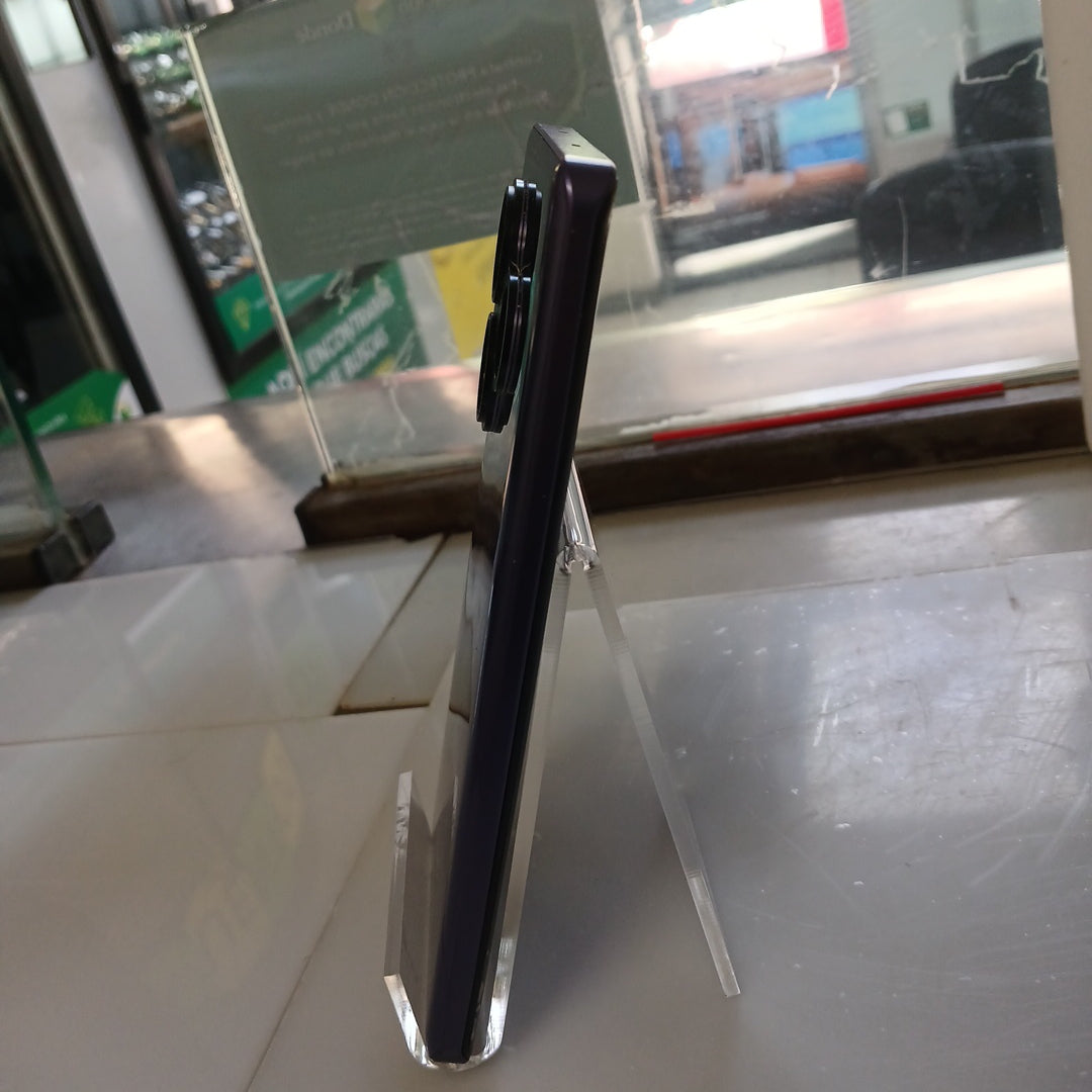 CELULAR REALME GT6 5G RMX3851 256 GB 12 GB RAM (SEMINUEVO)