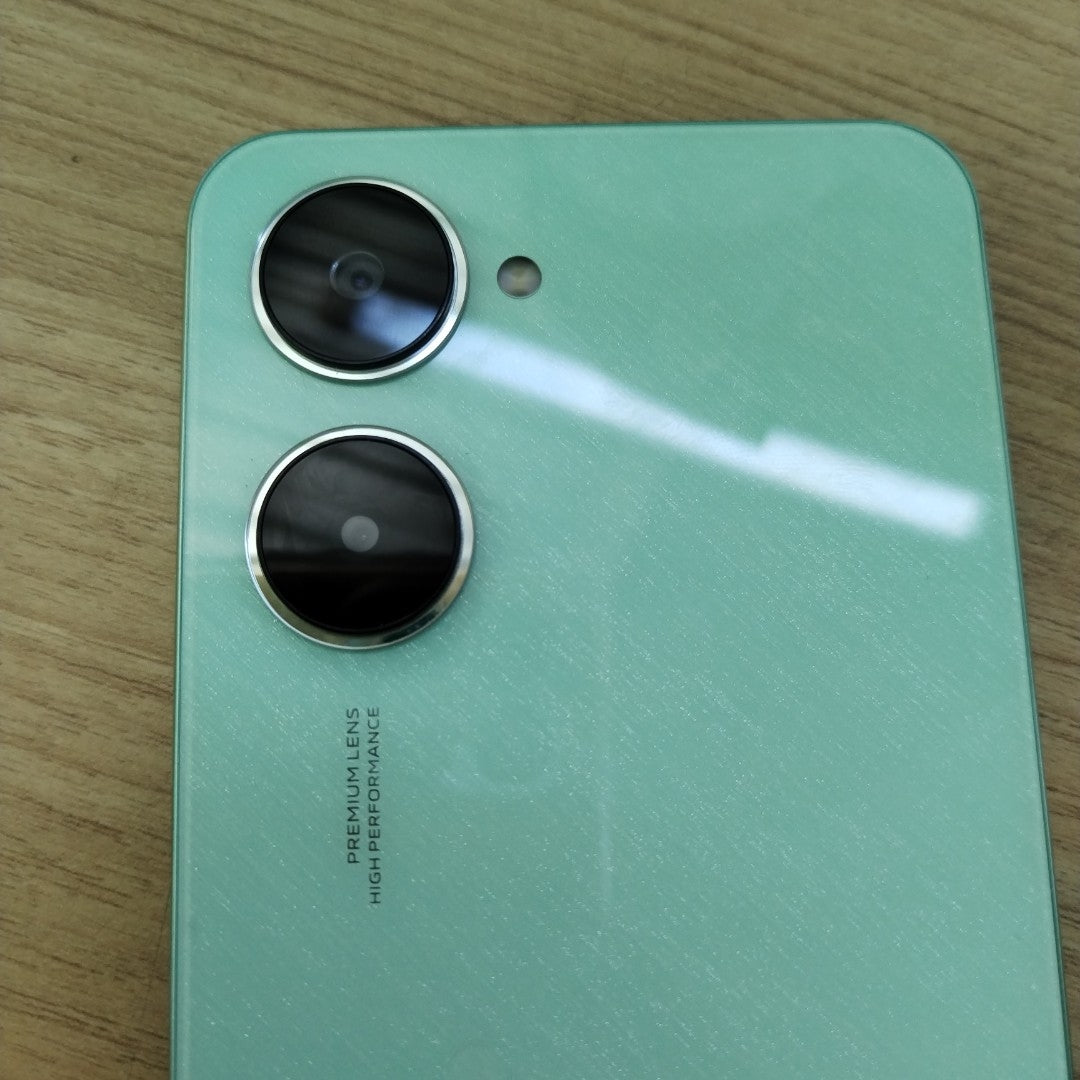 CELULAR VIVO Y03 V2332 (2024) 128 GB 4 GB RAM (SEMINUEVO)