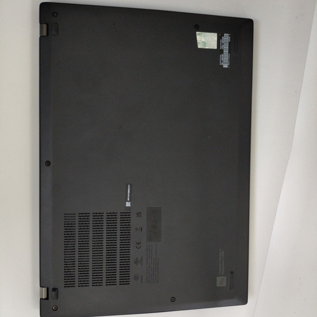 LAPTOP LENOVO THINKPAD T14S GEN 3 (2022) 512 GB SSD 16 GB RAM (SEMINUEVO)