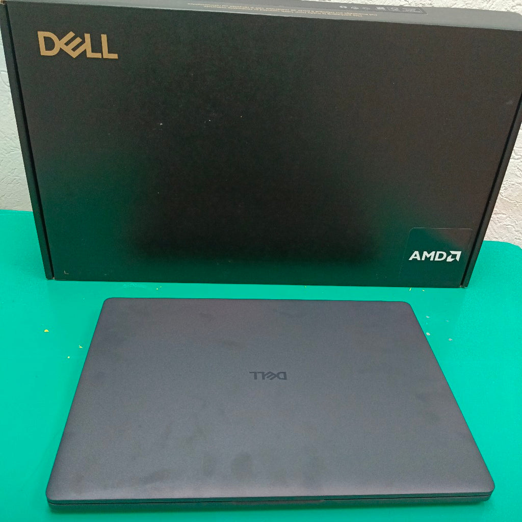 LAPTOP DELL PRO 16 (2025) 256 GB SSD 8 GB RAM