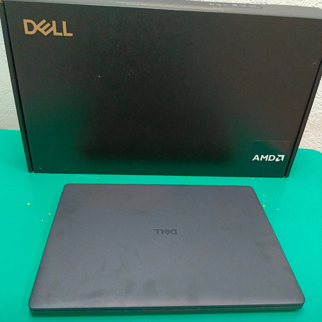 LAPTOP DELL PRO 16 (2025) 256 GB SSD 8 GB RAM