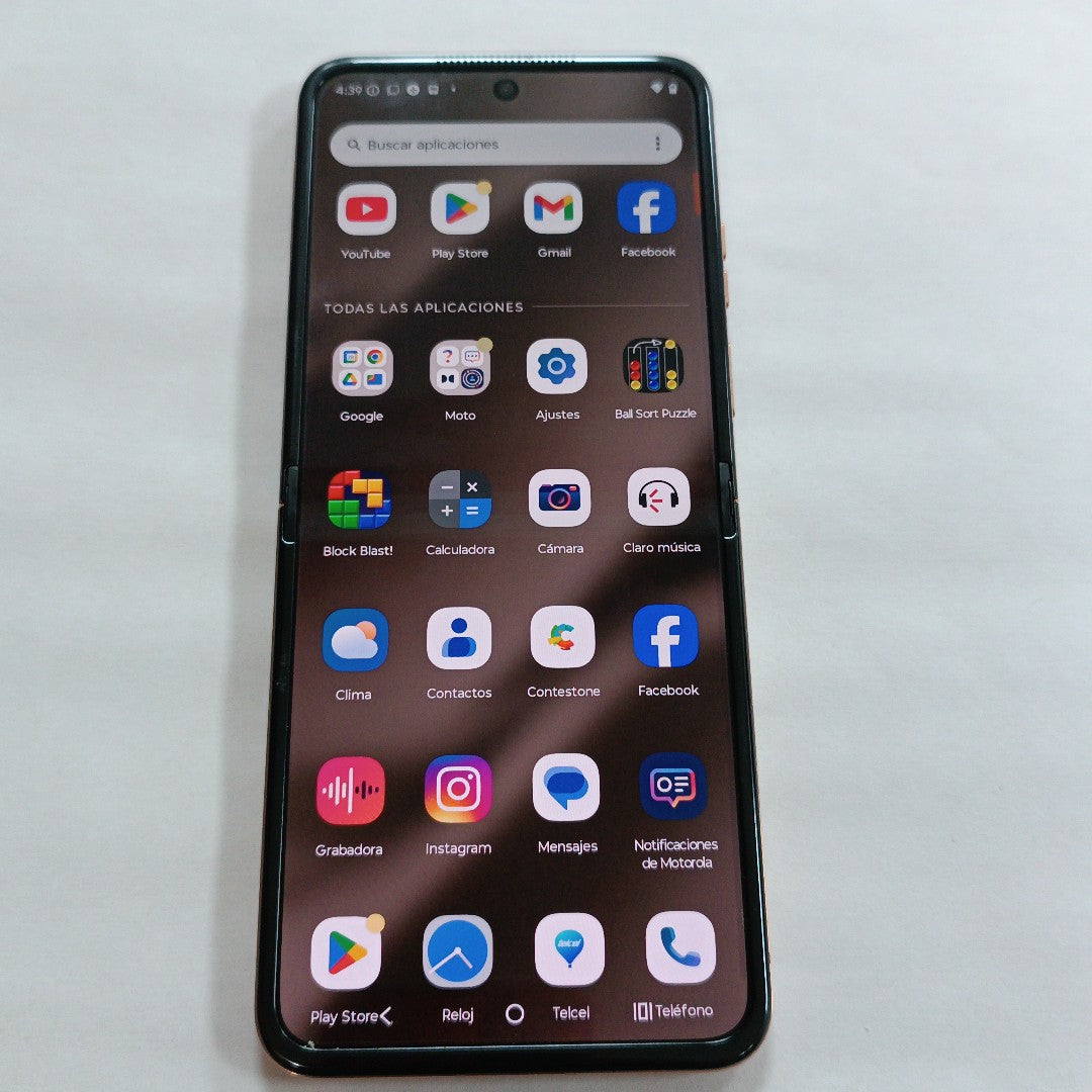 CELULAR MOTOROLA RAZR 50 5G XT2451-3 (2024) 512 GB 12 GB RAM (SEMINUEVO)