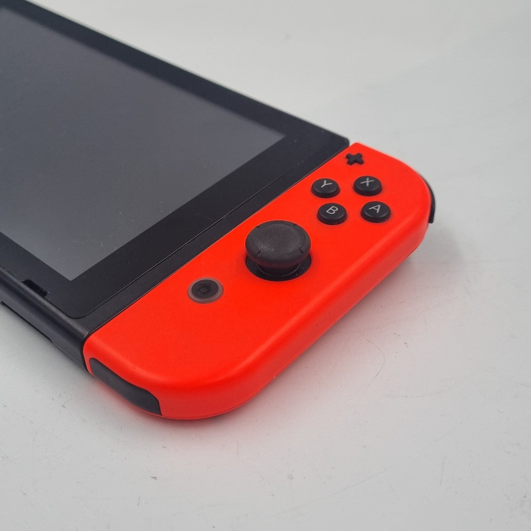 CONSOLA DE VIDEOJUEGO NINTENDO SWITCH 32 GB (SEMINUEVO)