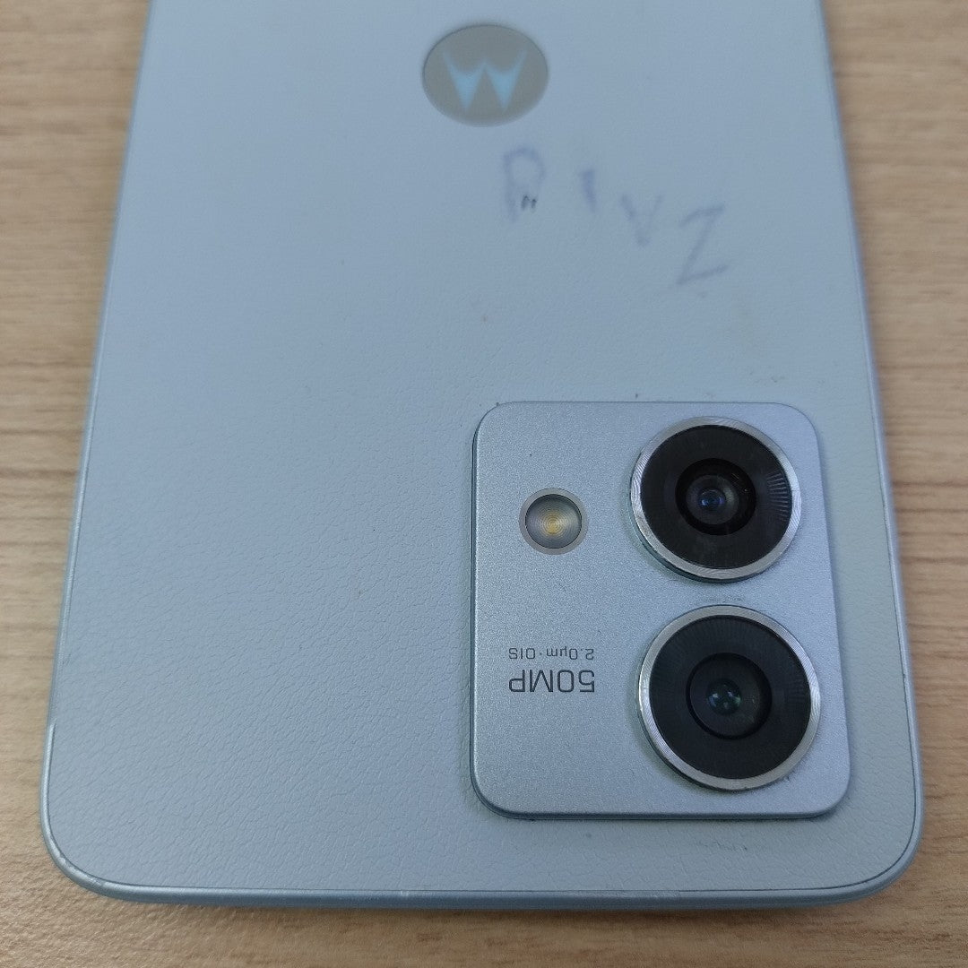 CELULAR MOTOROLA MOTO G84 XT2347-1 (2023) 256 GB 8 GB RAM (SEMINUEVO)