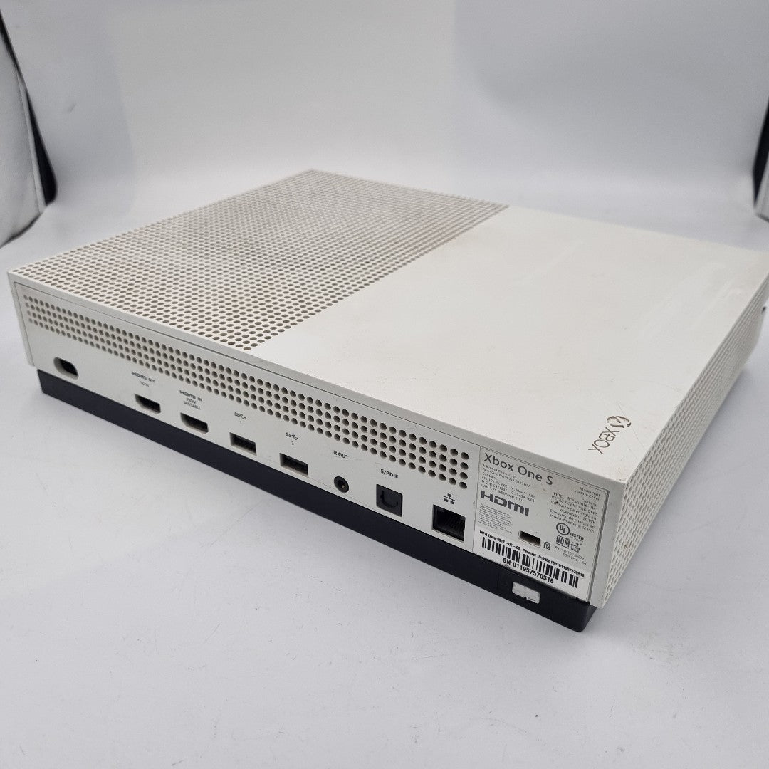 CONSOLA DE VIDEOJUEGO MICROSOFT XBOX ONE S 500 GB  (SEMINUEVO)