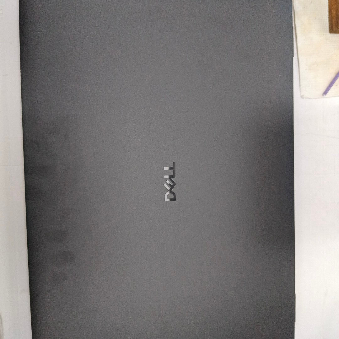 LAPTOP DELL PRO 16 (2025) 256 GB SSD 8 GB RAM