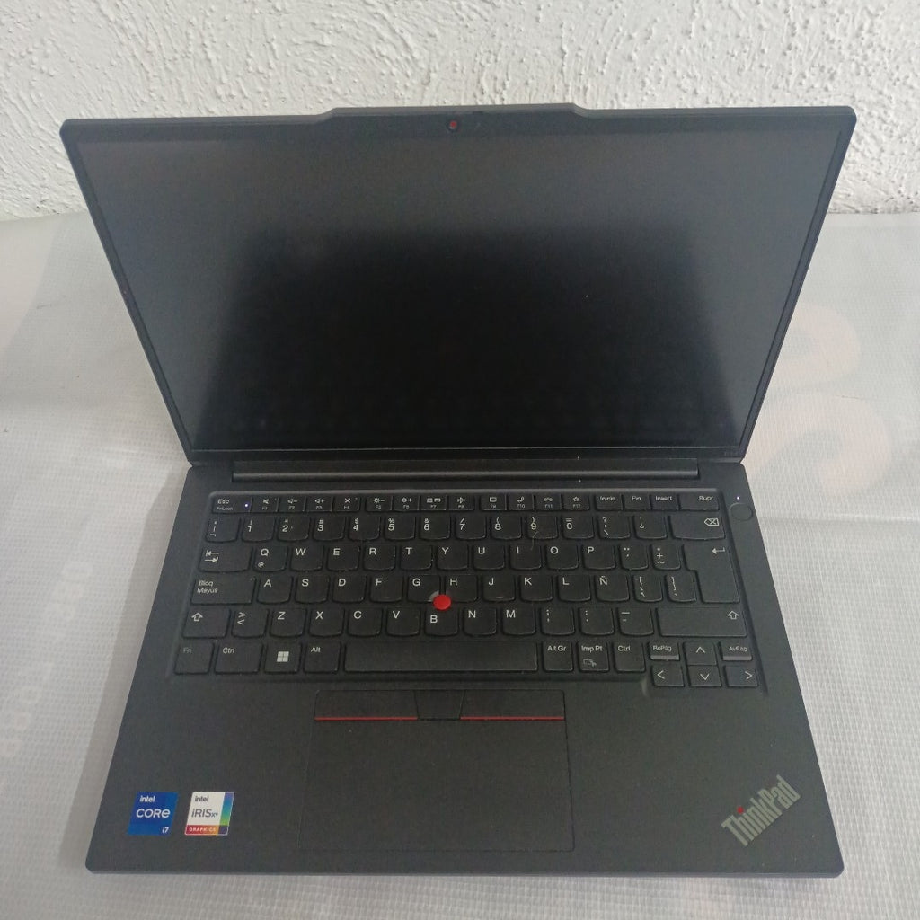 LAPTOP LENOVO THINKPAD E14 GEN 5 (2024) 1 TB SSD 24 GB RAM (SEMINUEVO)