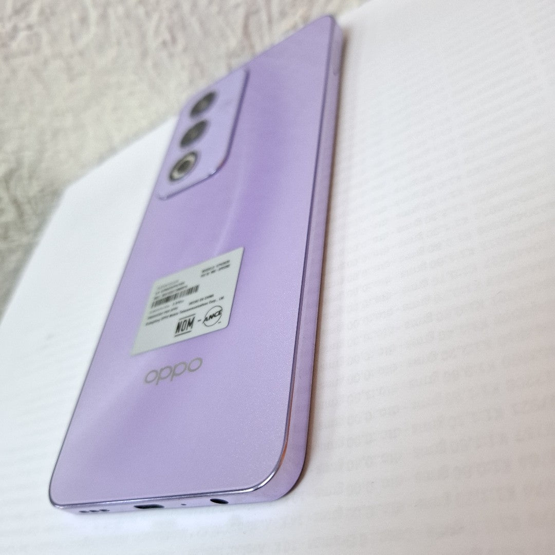 CELULAR OPPO  A80 5G CPH2639 (2024) 256 GB 8 GB RAM (SEMINUEVO)