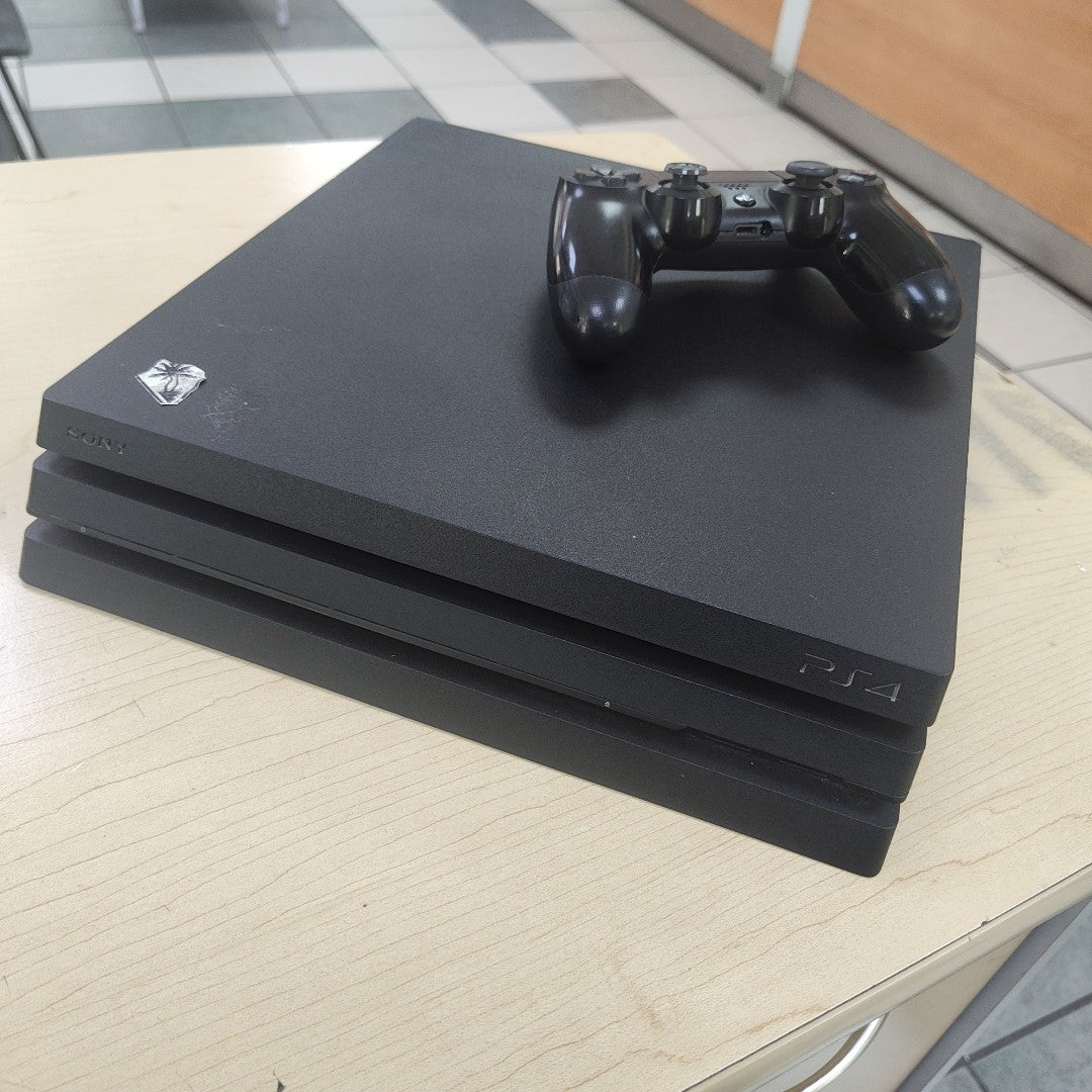 CONSOLA DE VIDEOJUEGO SONY PS4 PRO 1 TB (SEMINUEVO)