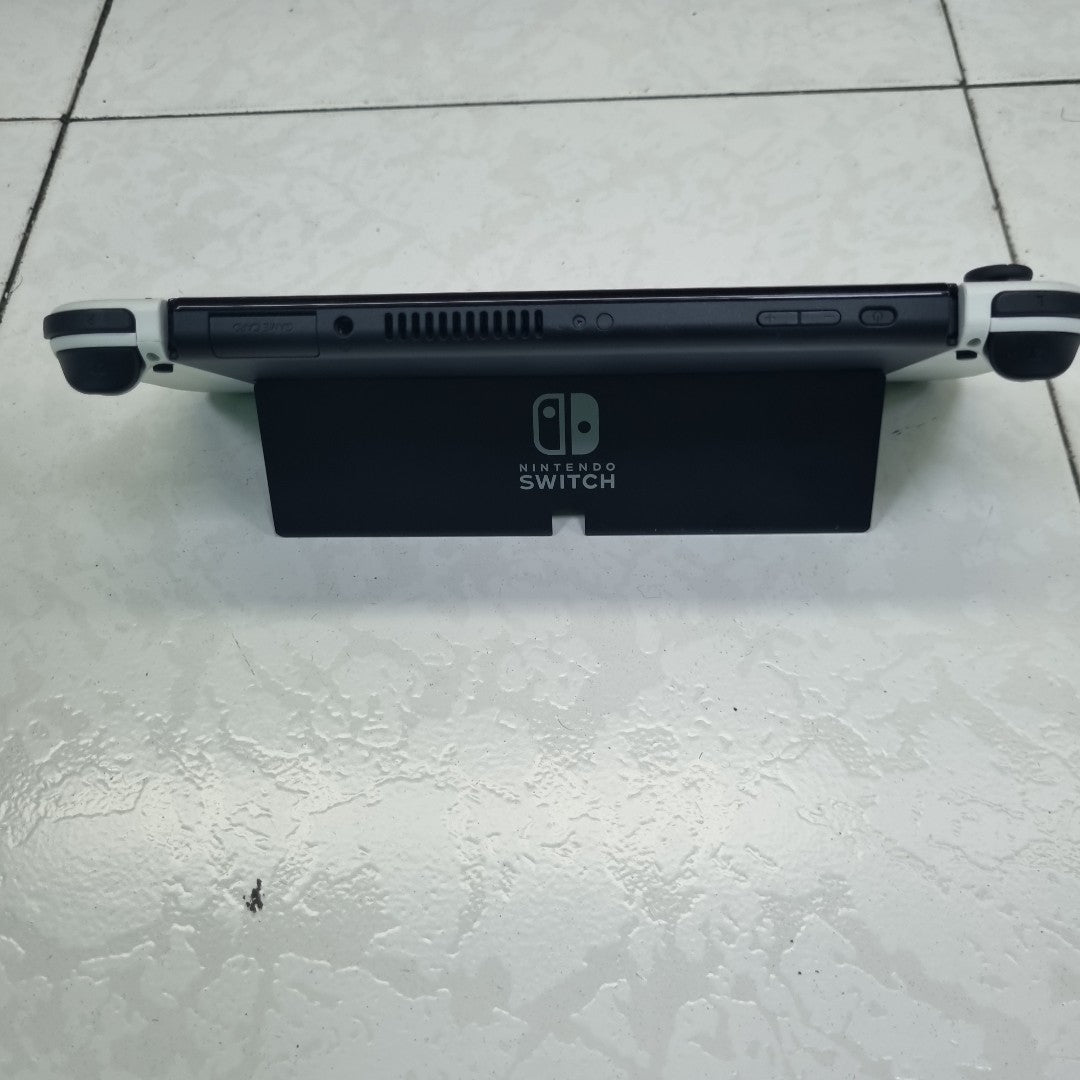 CONSOLA DE VIDEOJUEGO NINTENDO SWITCH OLED 64 GB (SEMINUEVO)