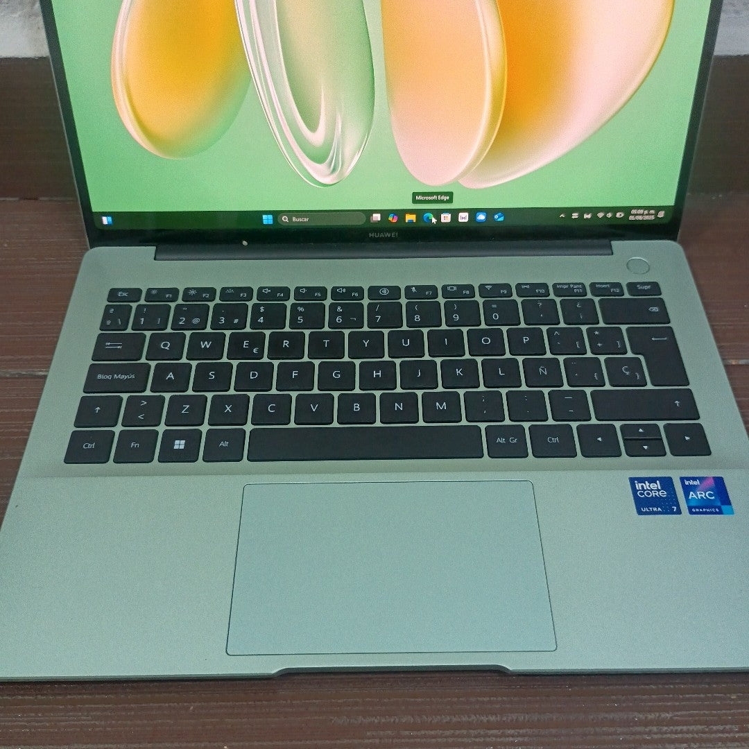 LAPTOP HUAWEI MATEBOOK 14 FLMH-X (2024) 1 TB SSD 16 GB RAM (SEMINUEVO)