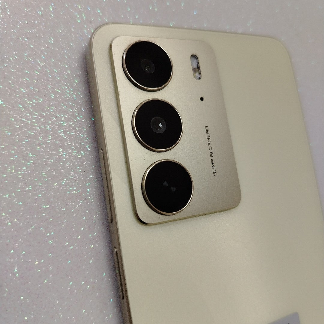 CELULAR REALME C75 RMX3941 (2025) 256 GB 8 GB RAM (SEMINUEVO)