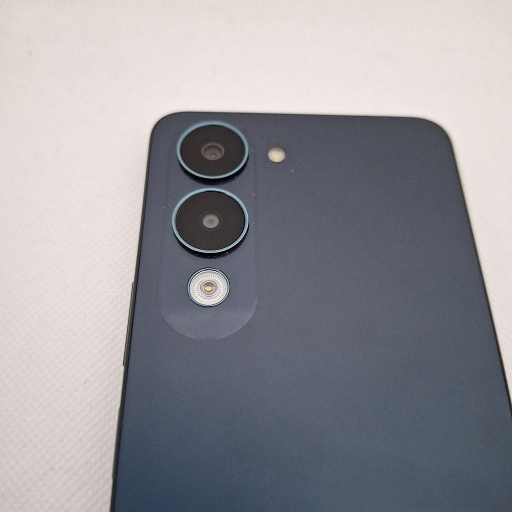 CELULAR VIVO Y04 V2430 (2025) 256 GB 4 GB RAM (SEMINUEVO)