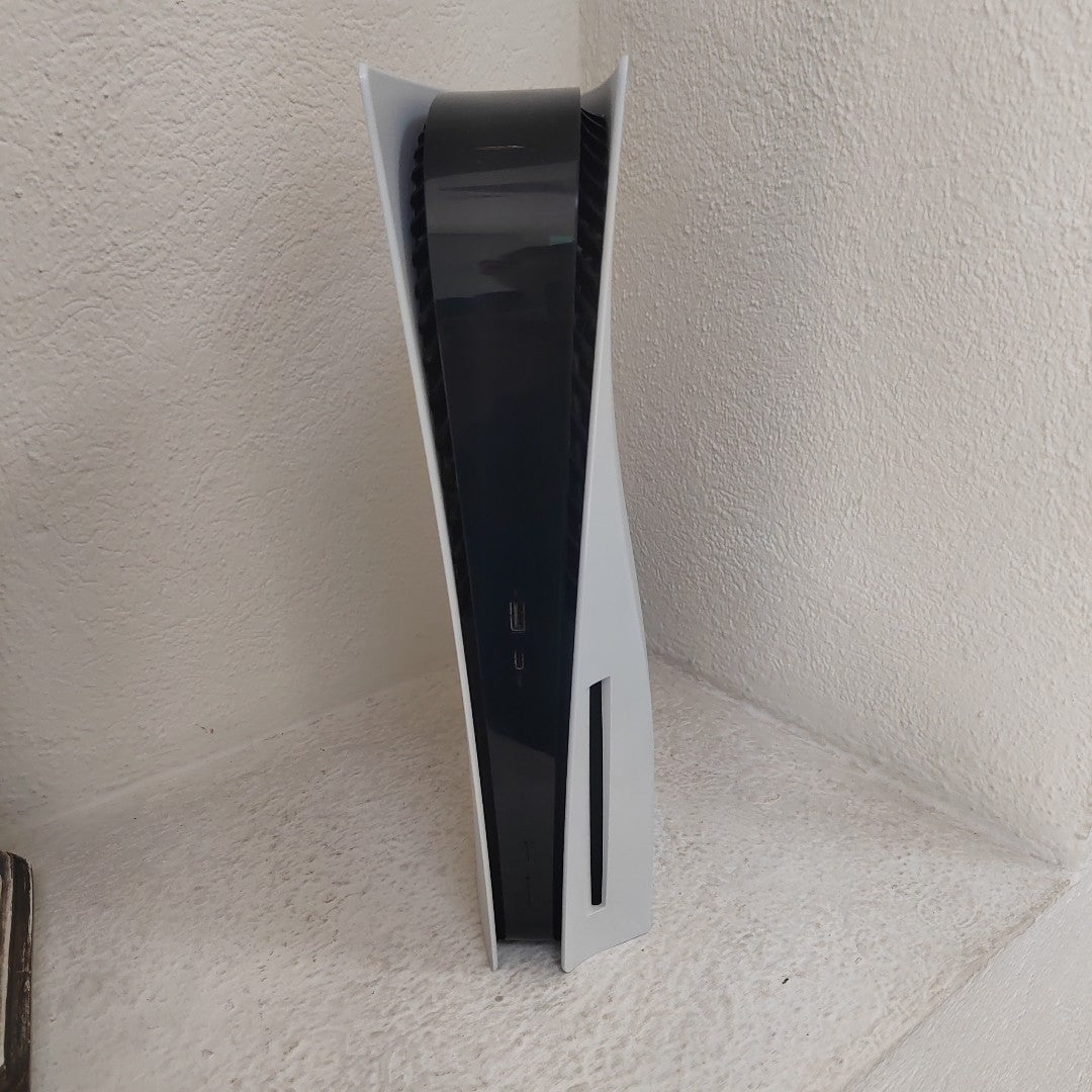 CONSOLA DE VIDEOJUEGO SONY PS5 825 SSD (SEMINUEVO)