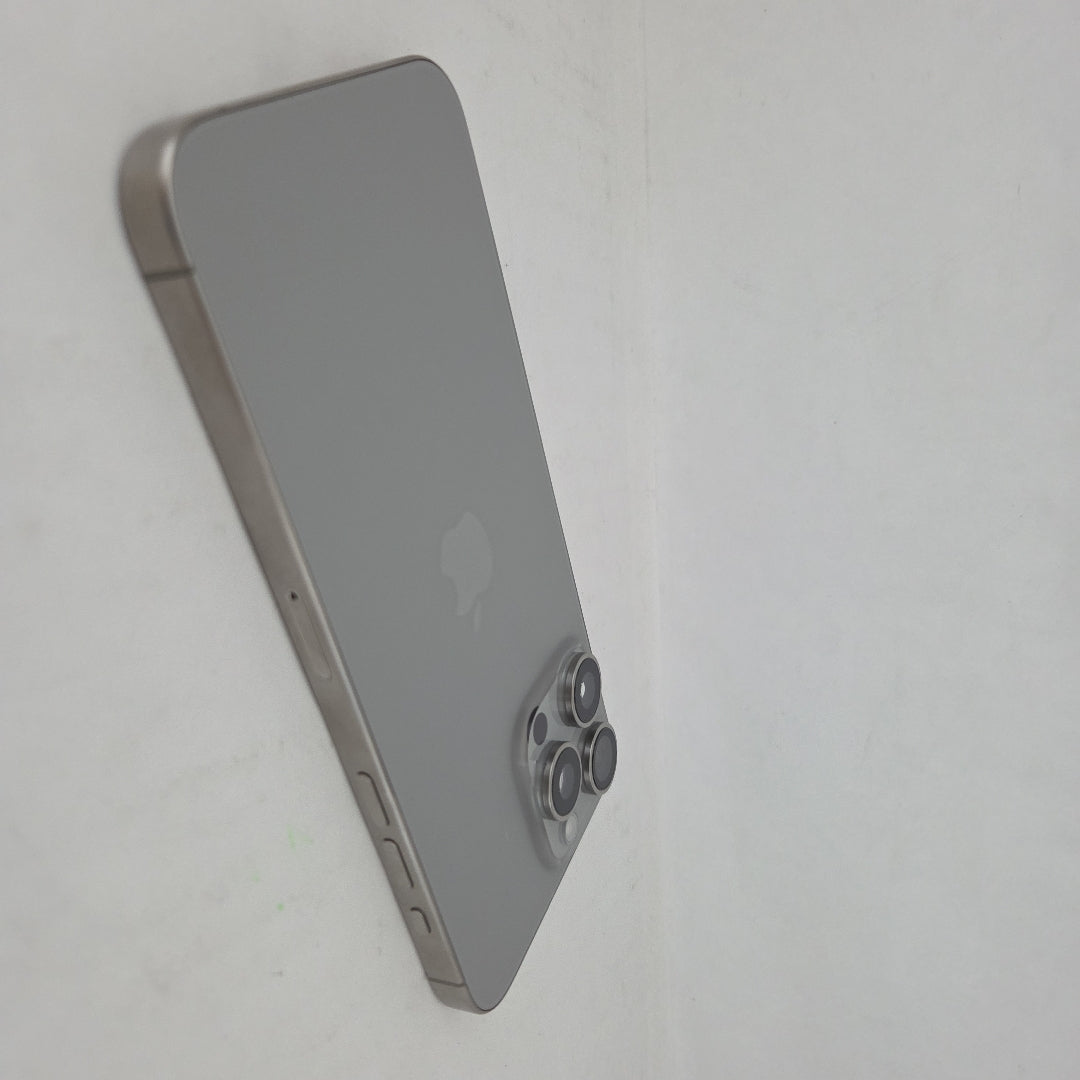 CELULAR APPLE IPHONE 15 PRO MAX A3108 (2023) 256 GB 8 GB RAM (SEMINUEVO)