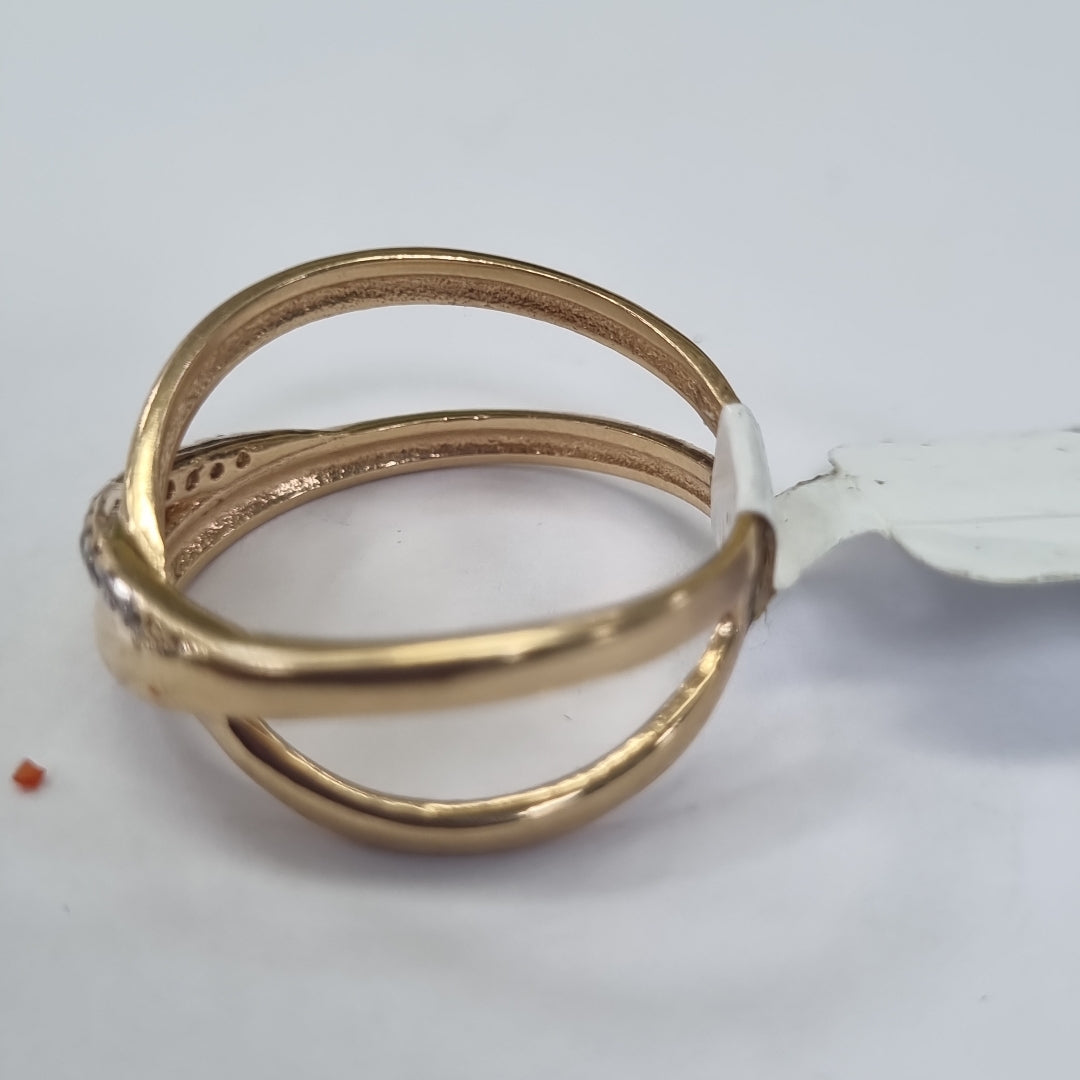 10001AND00060B1308 FRD5A ANILLO 3 HILOS CRUZADOS UNO CON CIRCONIA ORO 14K 3.2GRS (NUEVO)