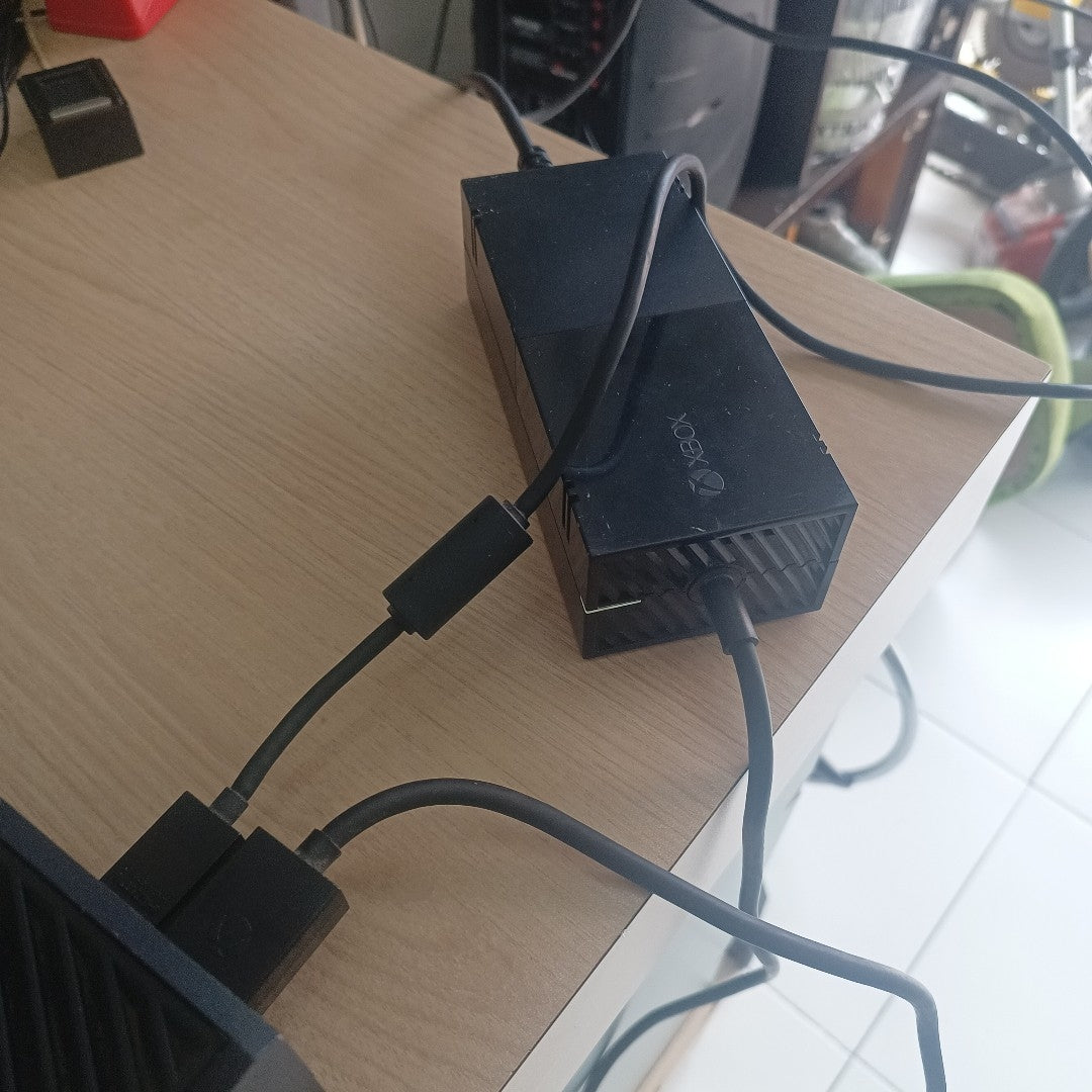 CONSOLA DE VIDEOJUEGO MICROSOFT XBOX ONE 500 GB  (SEMINUEVO)