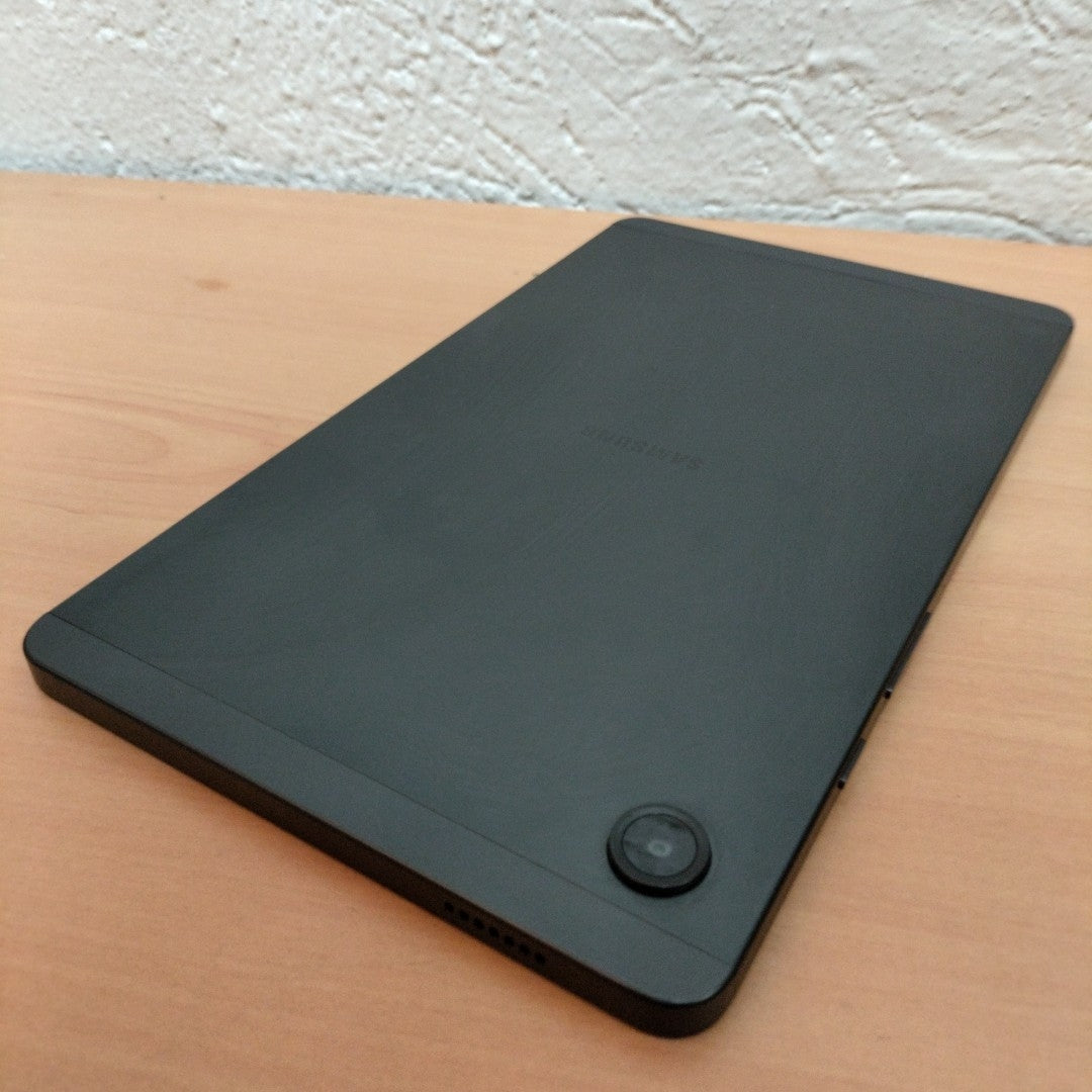 TABLETA SAMSUNG GALAXY TAB A9 SM-X110 (2023) 64 GB 4 GB RAM (SEMINUEVO)