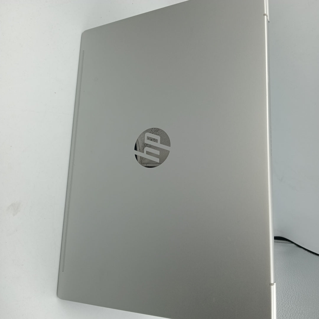LAPTOP HP PROBOOK 440 G11 (2025) 512 GB SSD 16 GB RAM (SEMINUEVO)