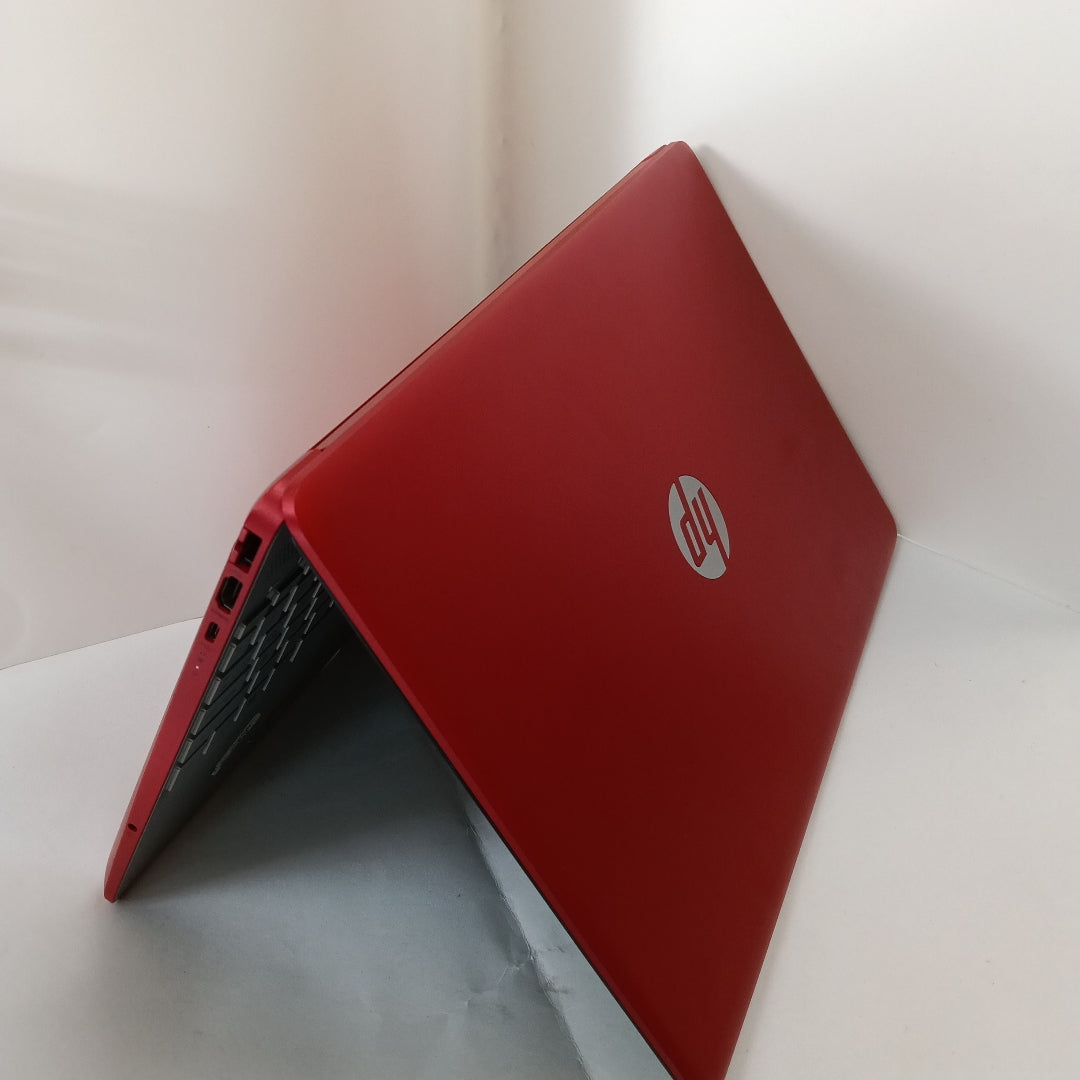LAPTOP HP 15-GW0031LA (2021) 512 GB SSD 8 GB RAM (SEMINUEVO)